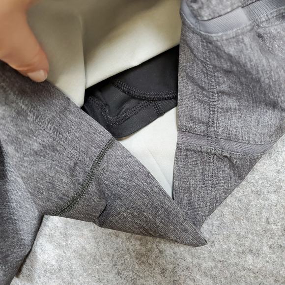 Lululemon Shorts Mens Medium Running Athletic Gray Lined Drawstring Gym Workout - Picture 11 of 12